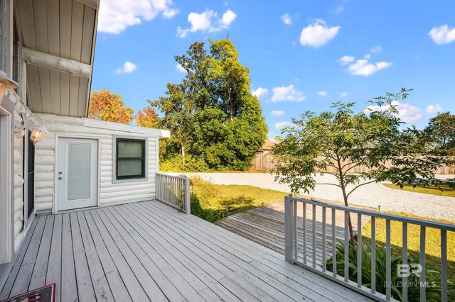 2221 Club House Drive, Lillian, AL 36549