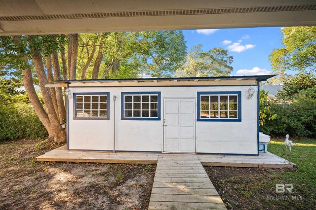 2221 Club House Drive, Lillian, AL 36549