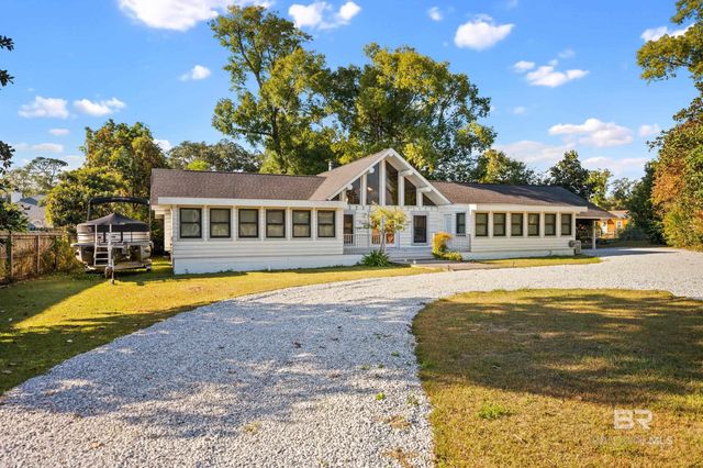 2221 Club House Drive, Lillian, AL 36549