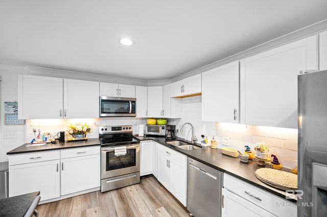 2221 Club House Drive, Lillian, AL 36549