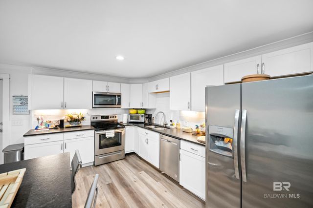 2221 Club House Drive, Lillian, AL 36549