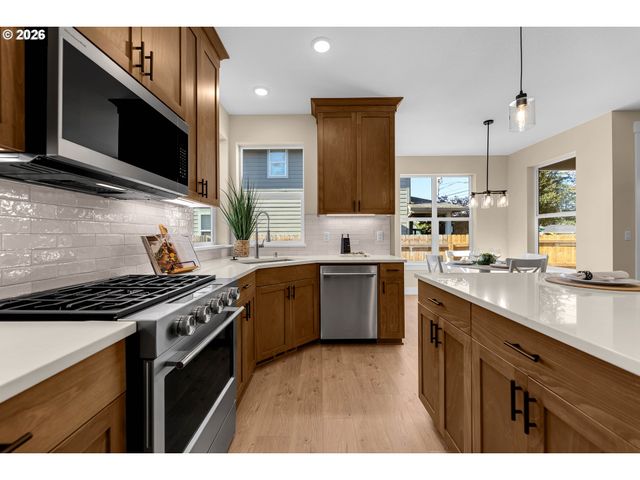 2308 Ne 94TH Ct, Vancouver, WA 98664