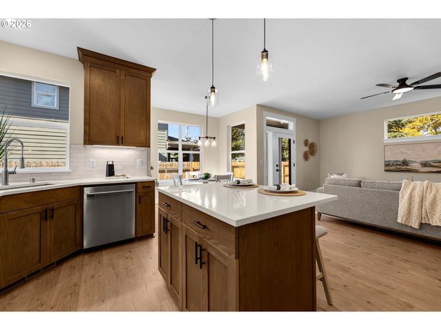 2308 Ne 94TH Ct, Vancouver, WA 98664