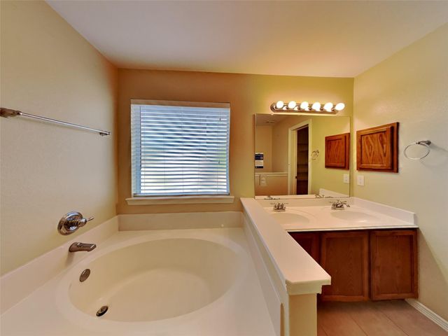 1101 Shadow Glenn Drive, Conroe, TX 77301