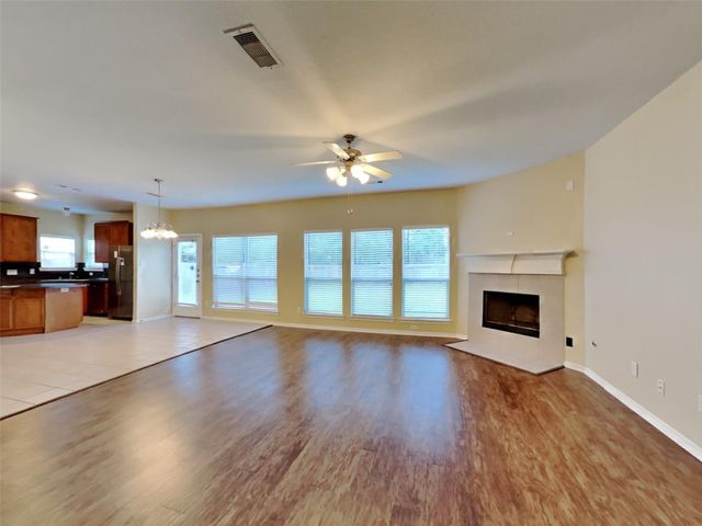 1101 Shadow Glenn Drive, Conroe, TX 77301