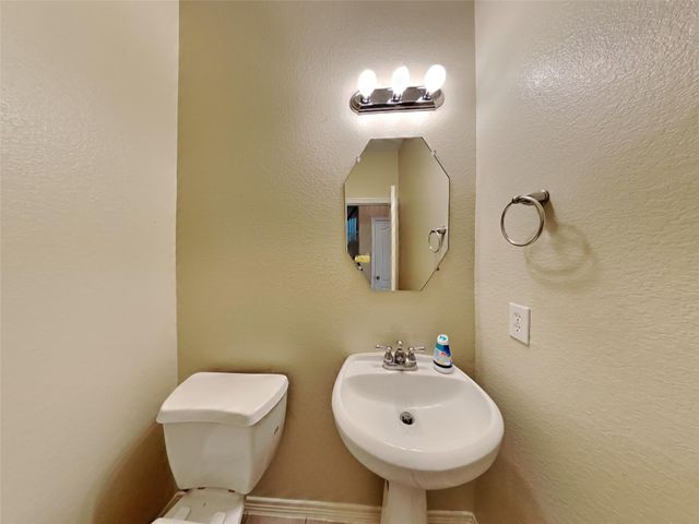 1101 Shadow Glenn Drive, Conroe, TX 77301