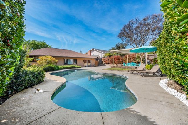 8530 Hayden Way, Fair Oaks, CA 95628