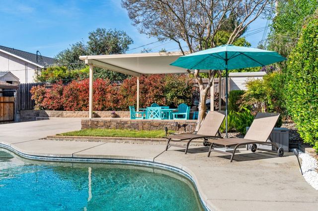 8530 Hayden Way, Fair Oaks, CA 95628