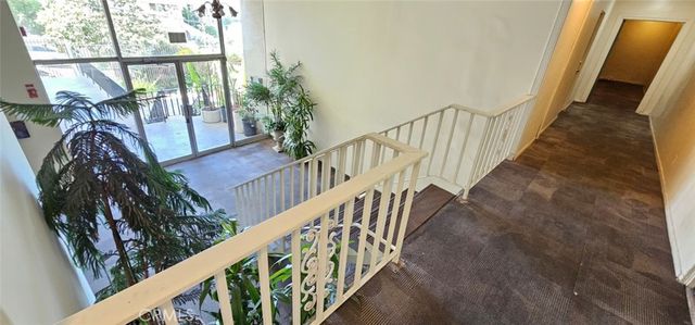 206 N Park View Street 104, Los Angeles, CA 90026