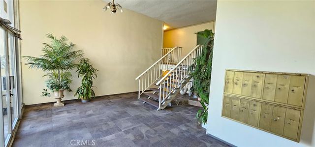 206 N Park View Street 104, Los Angeles, CA 90026