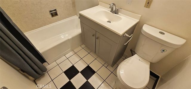 206 N Park View Street 104, Los Angeles, CA 90026