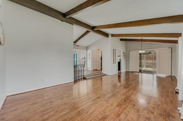 2801 Wellsford Lane, Springfield, OH 45503