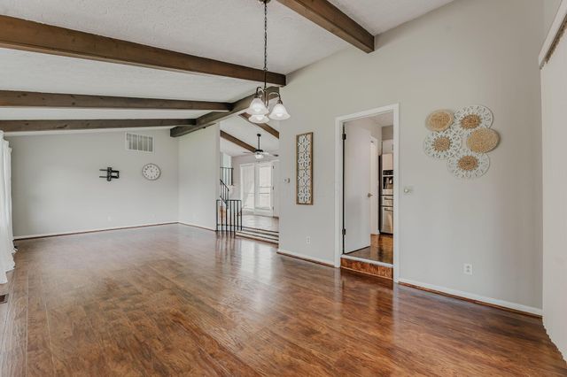 2801 Wellsford Lane, Springfield, OH 45503