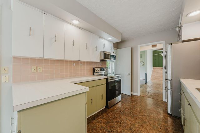 2801 Wellsford Lane, Springfield, OH 45503