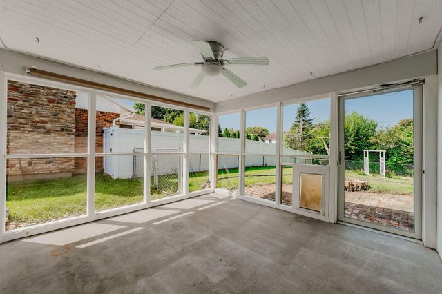 2801 Wellsford Lane, Springfield, OH 45503