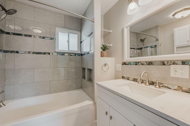 2801 Wellsford Lane, Springfield, OH 45503