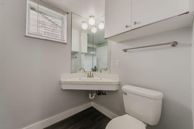 2801 Wellsford Lane, Springfield, OH 45503