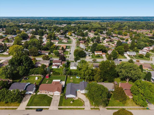 2801 Wellsford Lane, Springfield, OH 45503