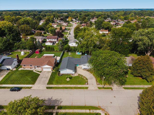 2801 Wellsford Lane, Springfield, OH 45503
