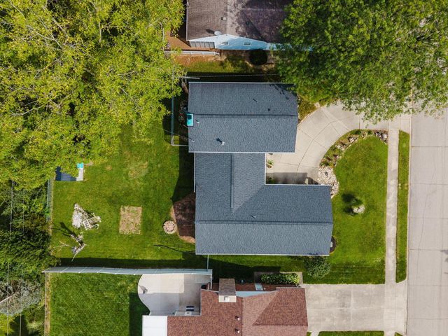 2801 Wellsford Lane, Springfield, OH 45503