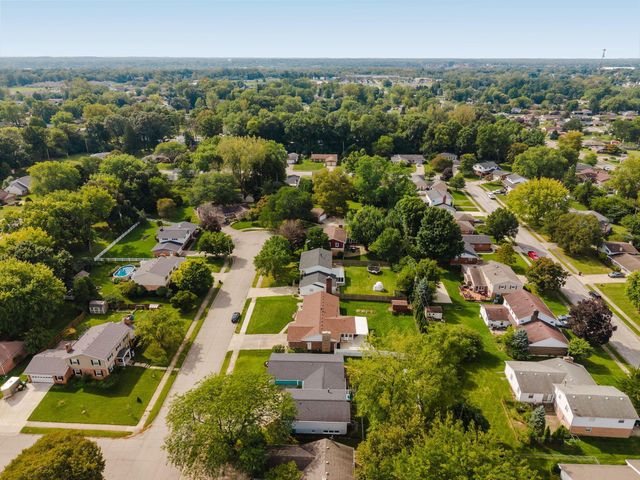 2801 Wellsford Lane, Springfield, OH 45503