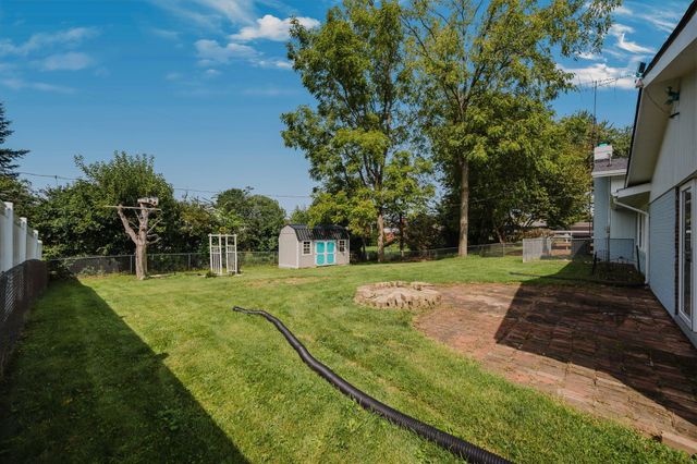 2801 Wellsford Lane, Springfield, OH 45503