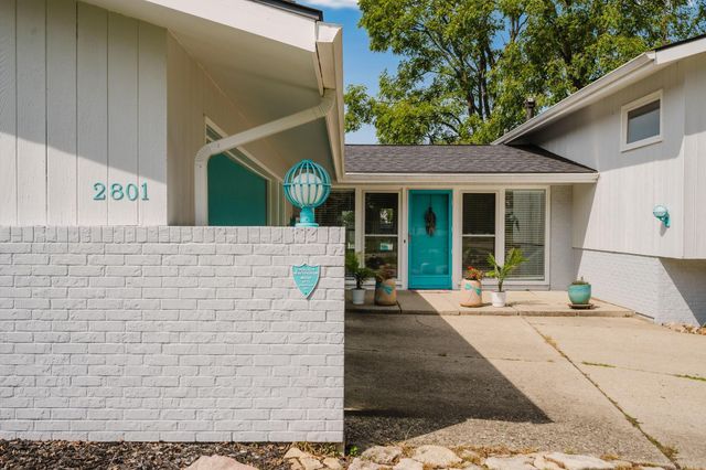 2801 Wellsford Lane, Springfield, OH 45503