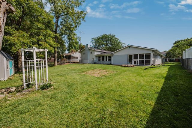 2801 Wellsford Lane, Springfield, OH 45503
