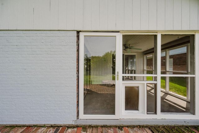 2801 Wellsford Lane, Springfield, OH 45503