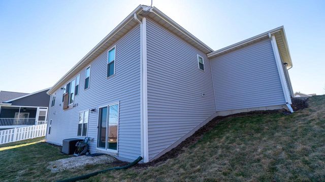 217 Wollet Drive, Fort Atkinson, WI 53538