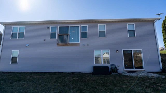 217 Wollet Drive, Fort Atkinson, WI 53538