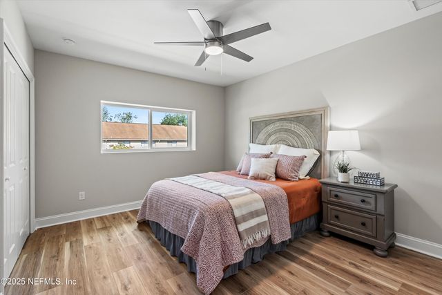 8211 KENSINGTON Square, Jacksonville, FL 32217