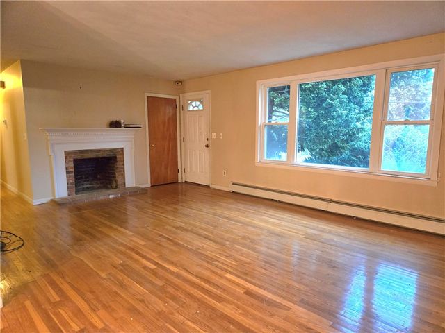 103 Windward Drive, Portsmouth, RI 02871