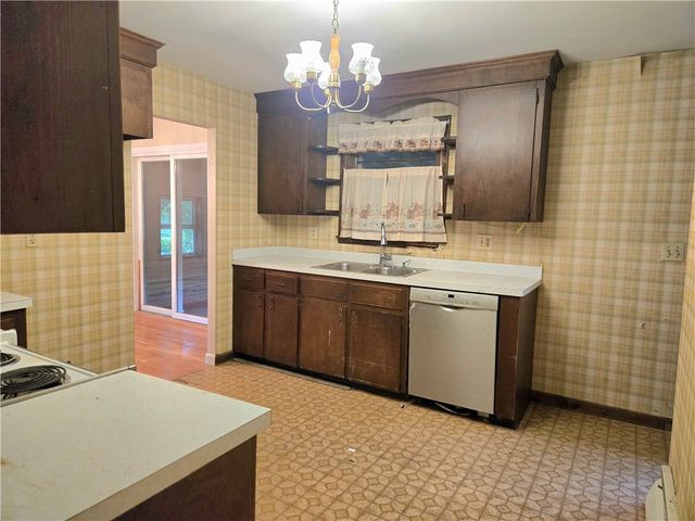 103 Windward Drive, Portsmouth, RI 02871