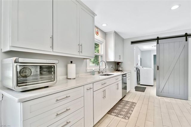 5212 Windsor LN, Virginia Beach, VA 23464