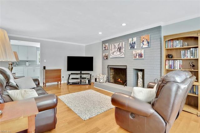 5212 Windsor LN, Virginia Beach, VA 23464