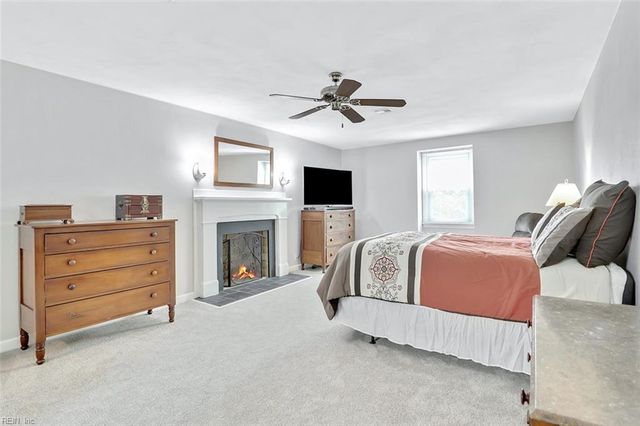 5212 Windsor LN, Virginia Beach, VA 23464