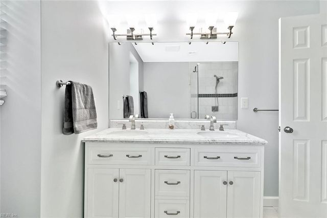 5212 Windsor LN, Virginia Beach, VA 23464