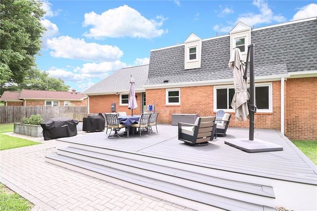 5212 Windsor LN, Virginia Beach, VA 23464