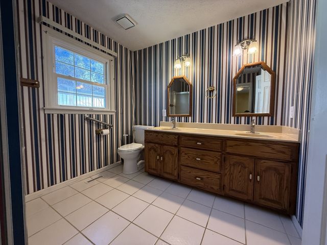 107 John Henry Ln, Hendersonville, TN 37075