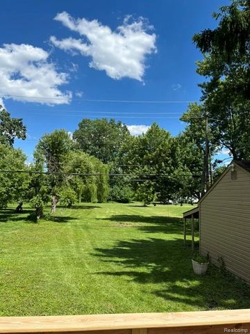 14250 Inkster Road, Redford Charter Township, MI 48239