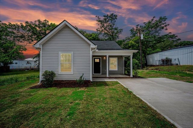 438 N Forest Street, Spartanburg, SC 29301