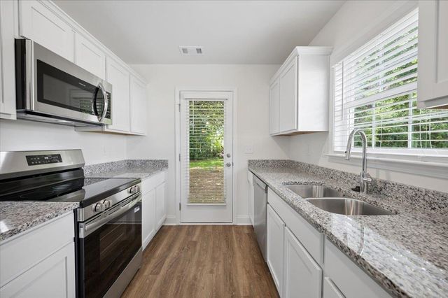 438 N Forest Street, Spartanburg, SC 29301
