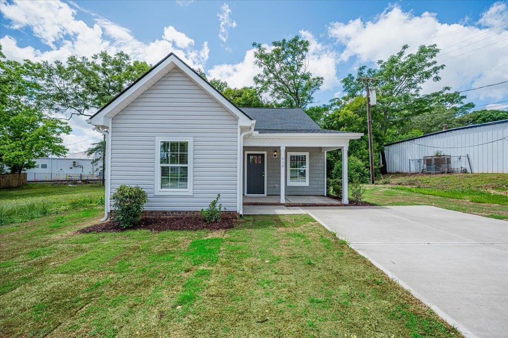 438 N Forest Street, Spartanburg, SC 29301