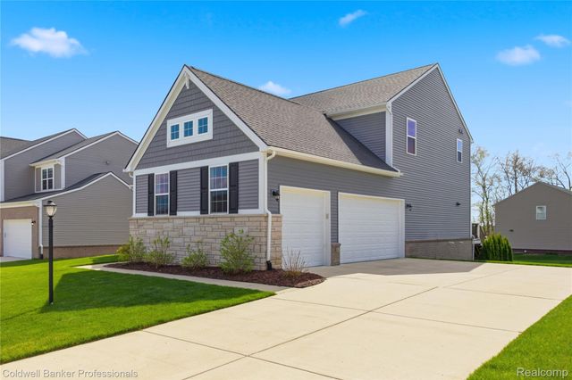 2323 Yasmin Drive, Commerce Charter Township, MI 48382