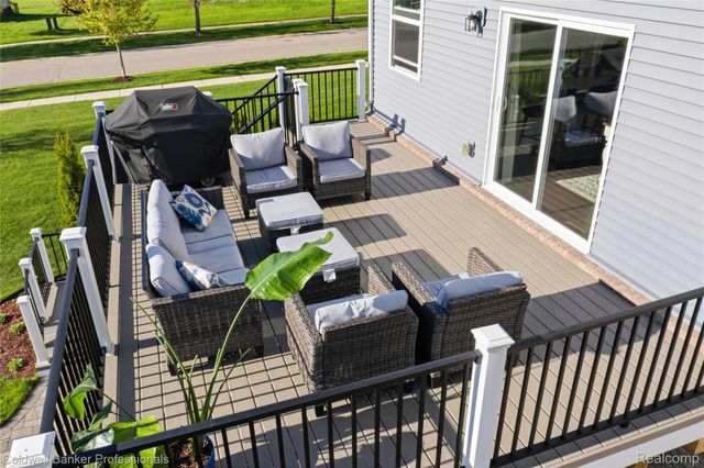 2323 Yasmin Drive, Commerce Charter Township, MI 48382