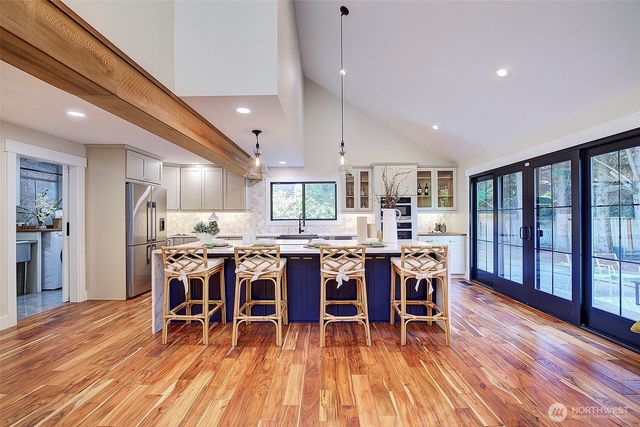 19211 SE 45th Court, Issaquah, WA 98027