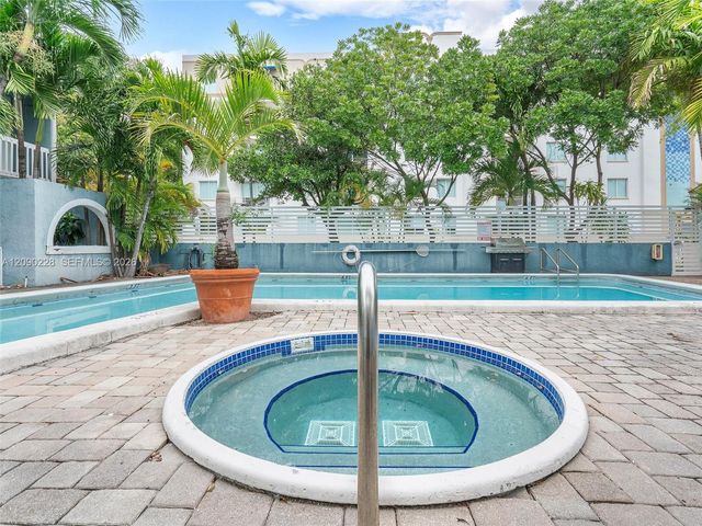 515 NE 38th Street 10, Miami, FL 33137