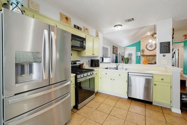 2508 Armstrong DR, Leander, TX 78641