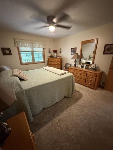 832 Highbanks Drive 19, Allegan, MI 49010